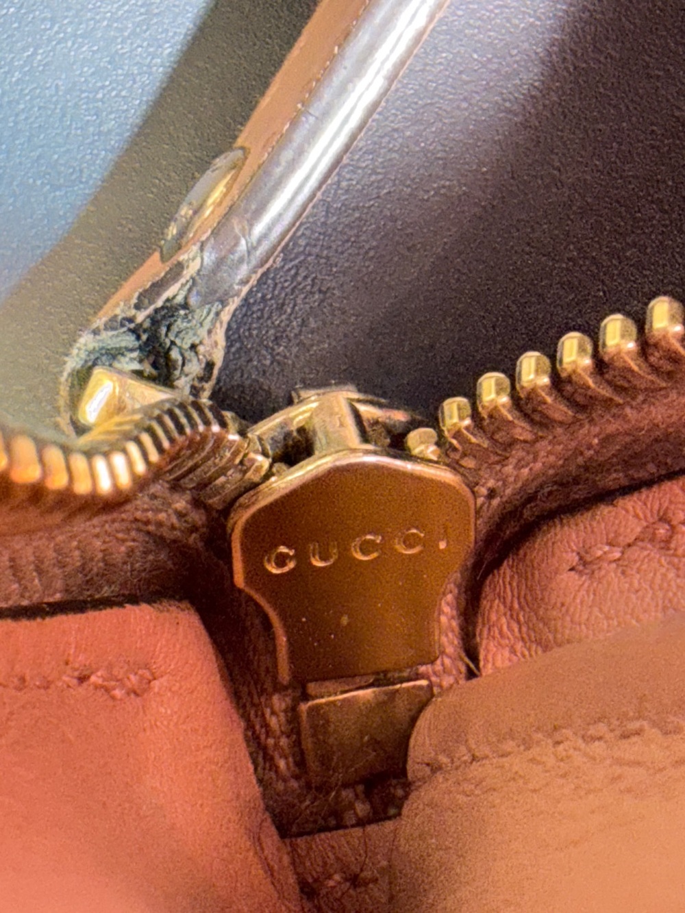 Authentic Gucci Pink GG Microguccissima Zip Around Wallet - Picture 8 of 16